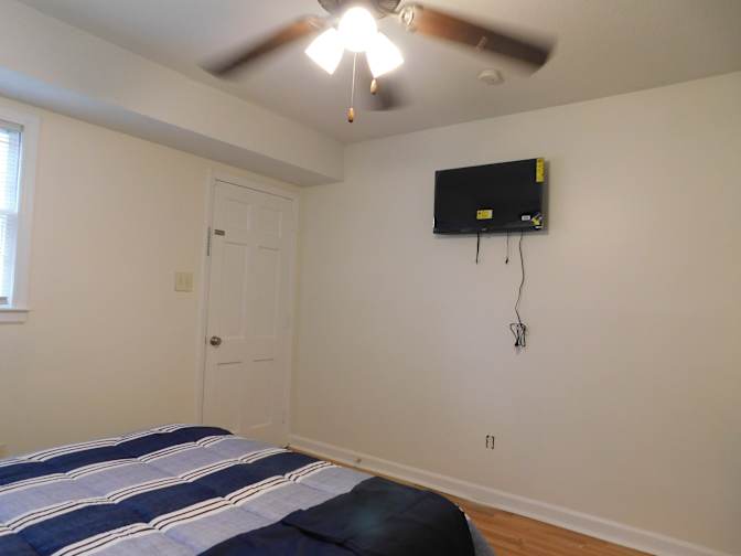 Carolina Realty Link's room