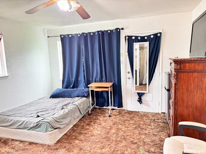 Edgardagoat's room