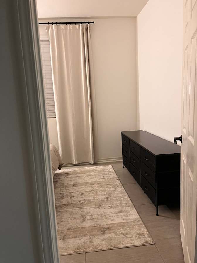 Jramy's room