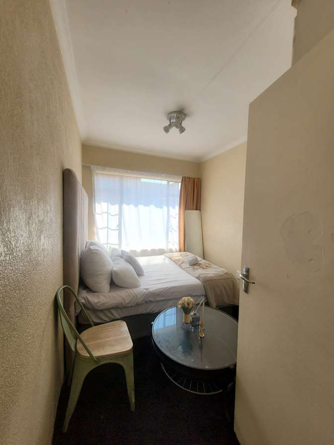 Nikky's room