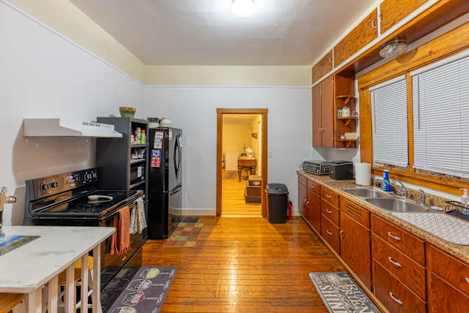 Ann Pickens's room