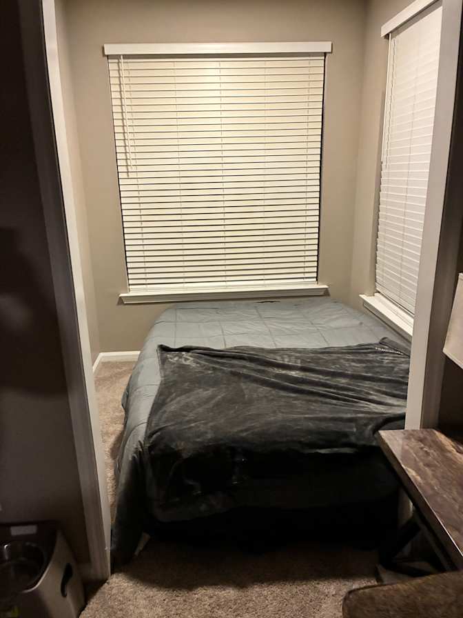 Dee's room