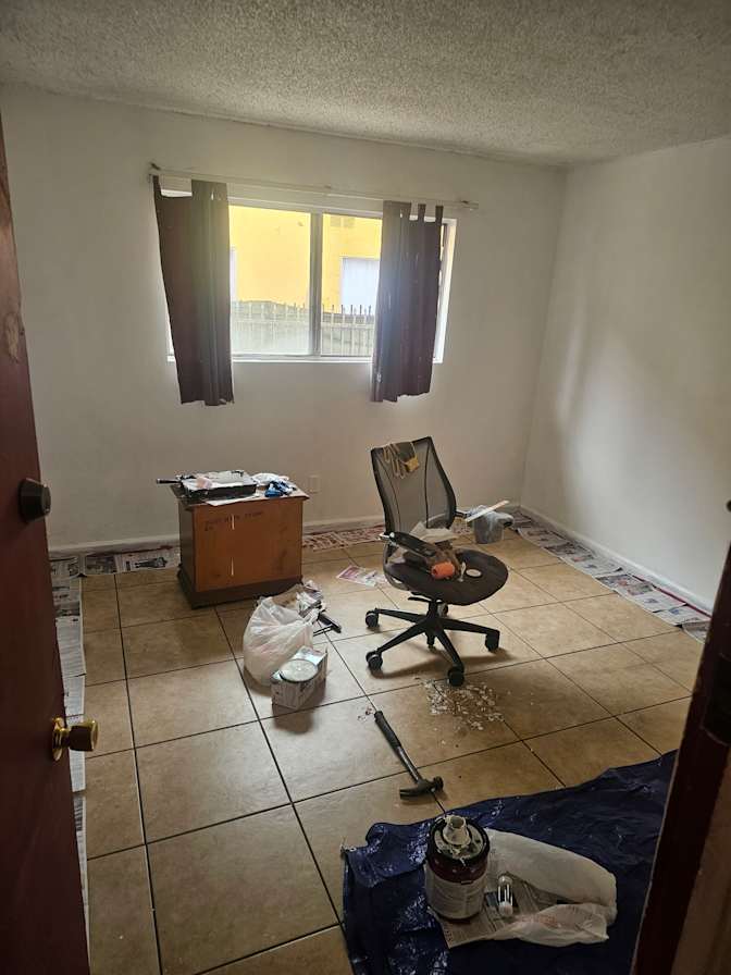 Juan's room