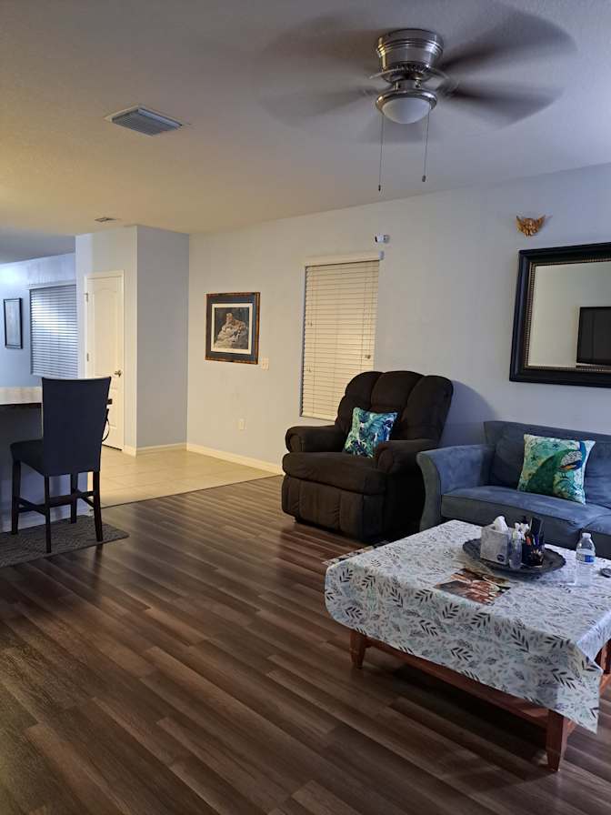 CHRISTY  KETSDEVER's room