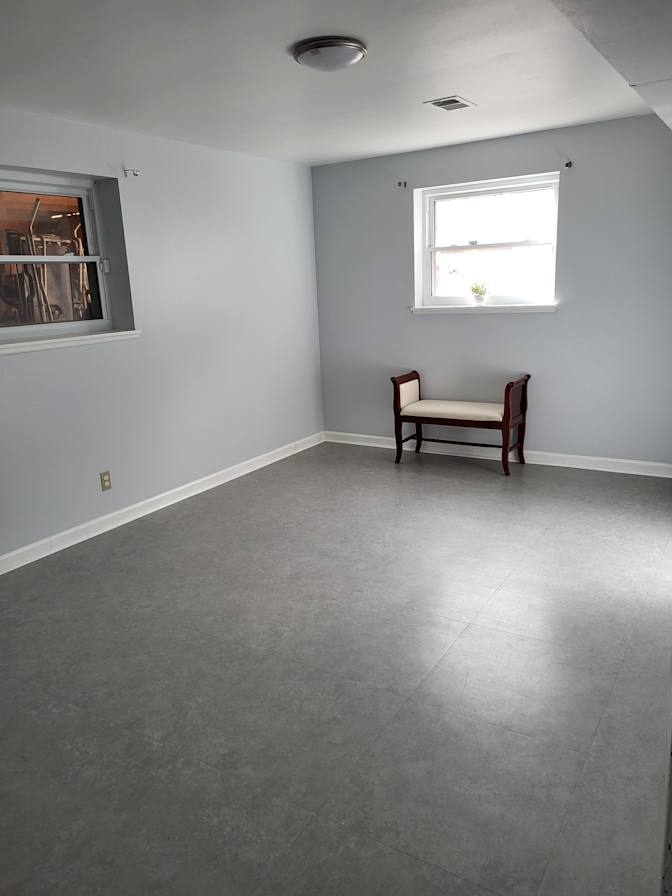 Nicholas W Schlund's room