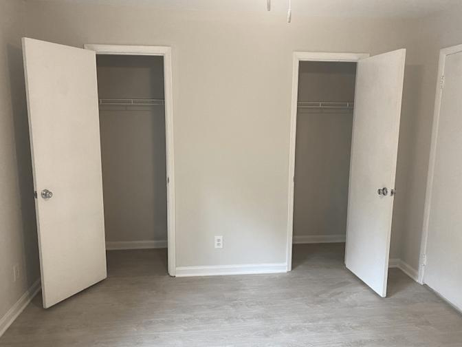Alcove Rooms's room