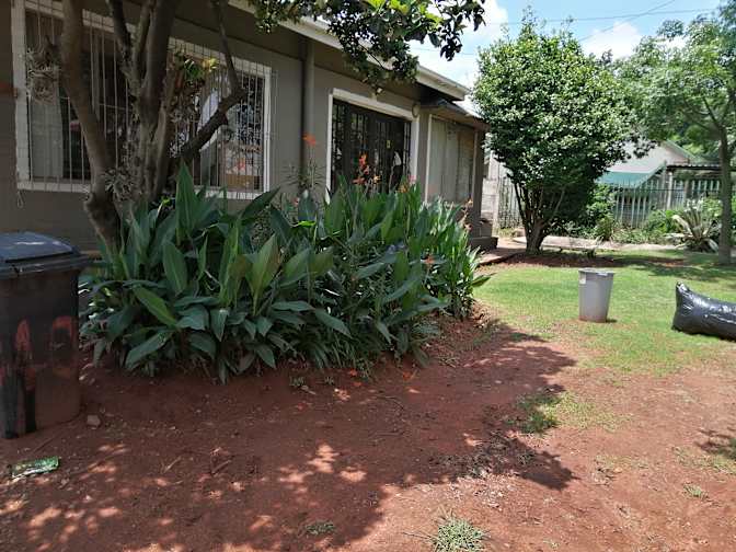 VENESSA MOMBERG's room