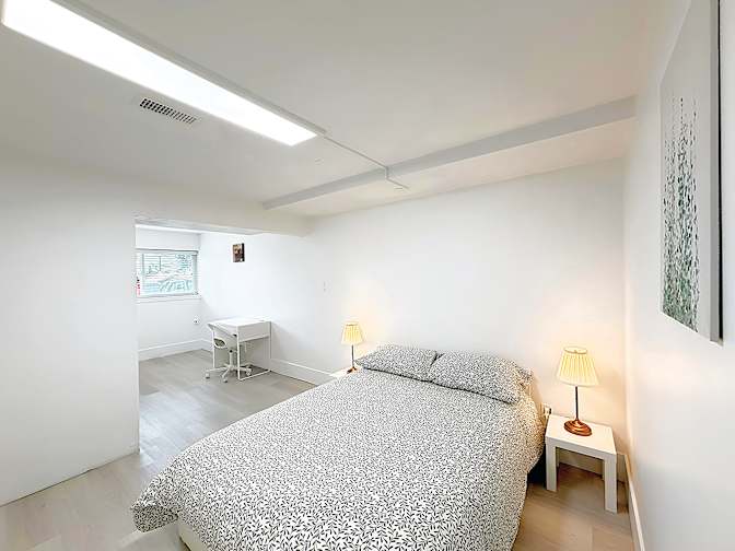 Hamid Reza's room
