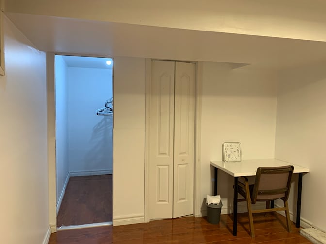 seymour's room