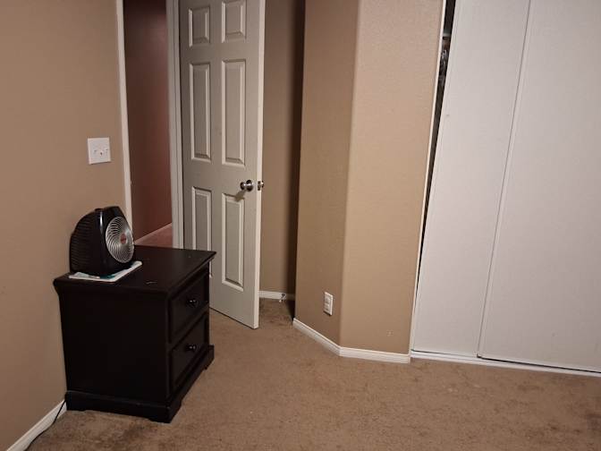 Laire's room