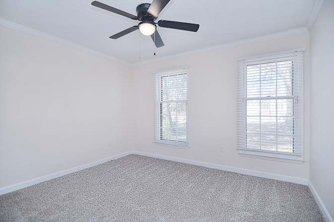 lifedoorrentals's room