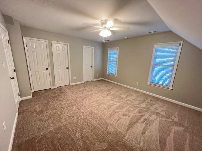 Alcove Rooms's room