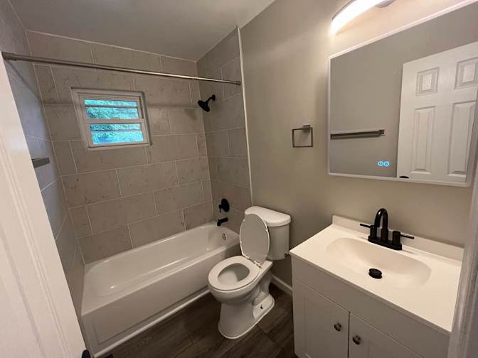 Alcove Rooms's room