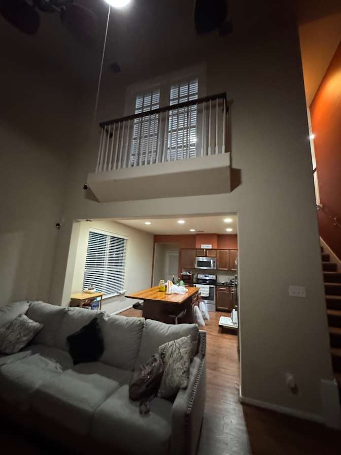 Bobby J Smith's room