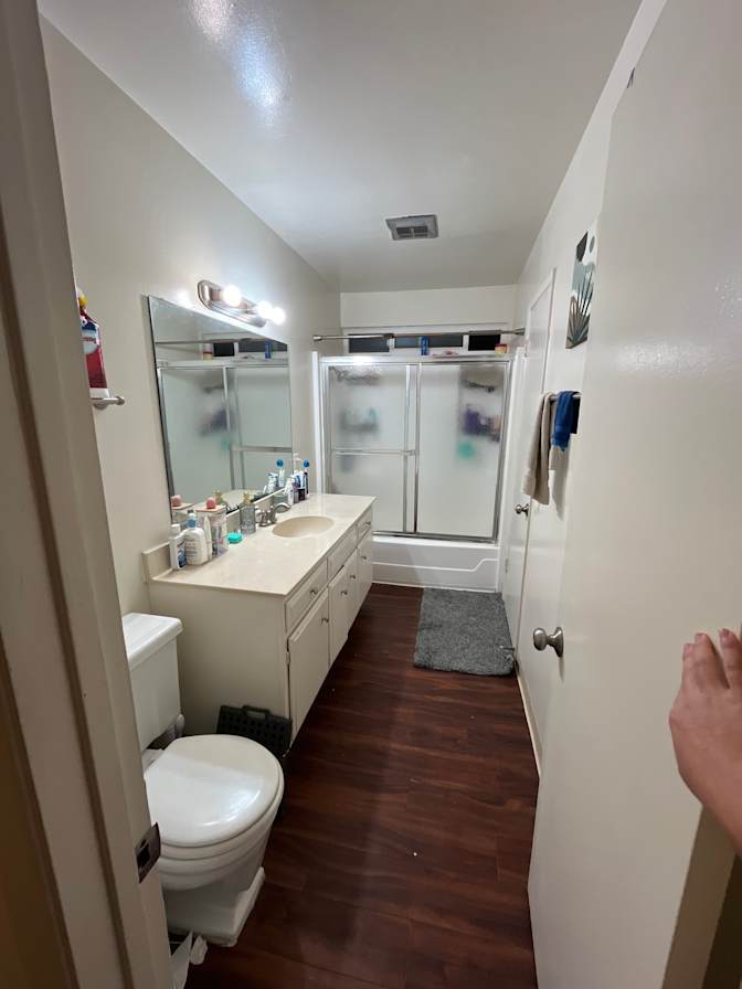 Alexis's room