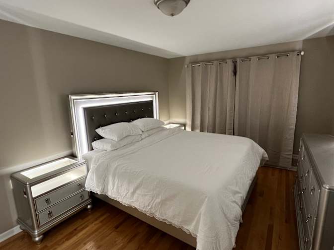 Geno's room