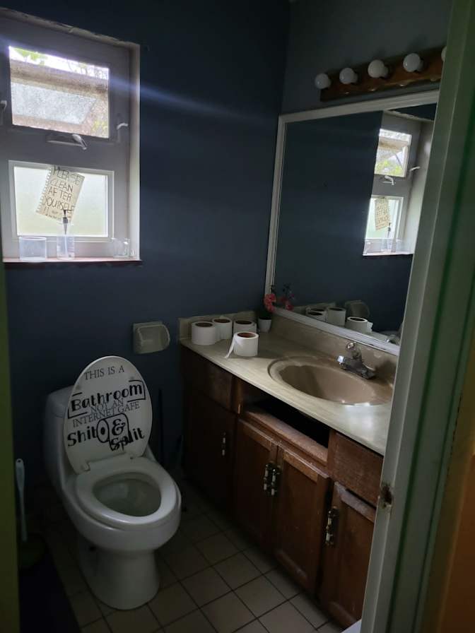 Eddy's room