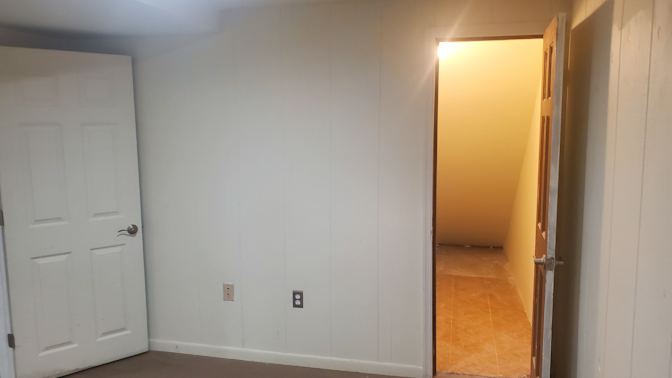 Enrique's room