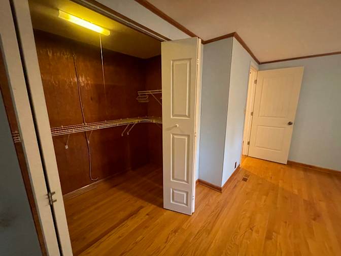 McCullough home's room