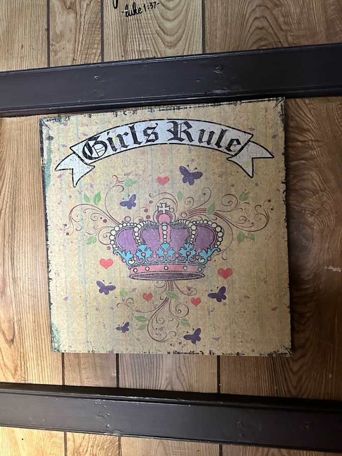 JOANN's room