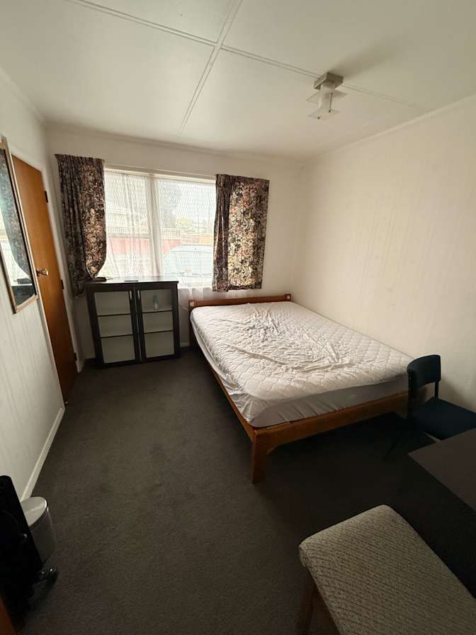 Ray M's room