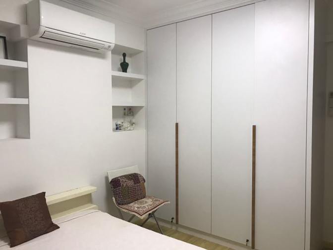 Lee's room
