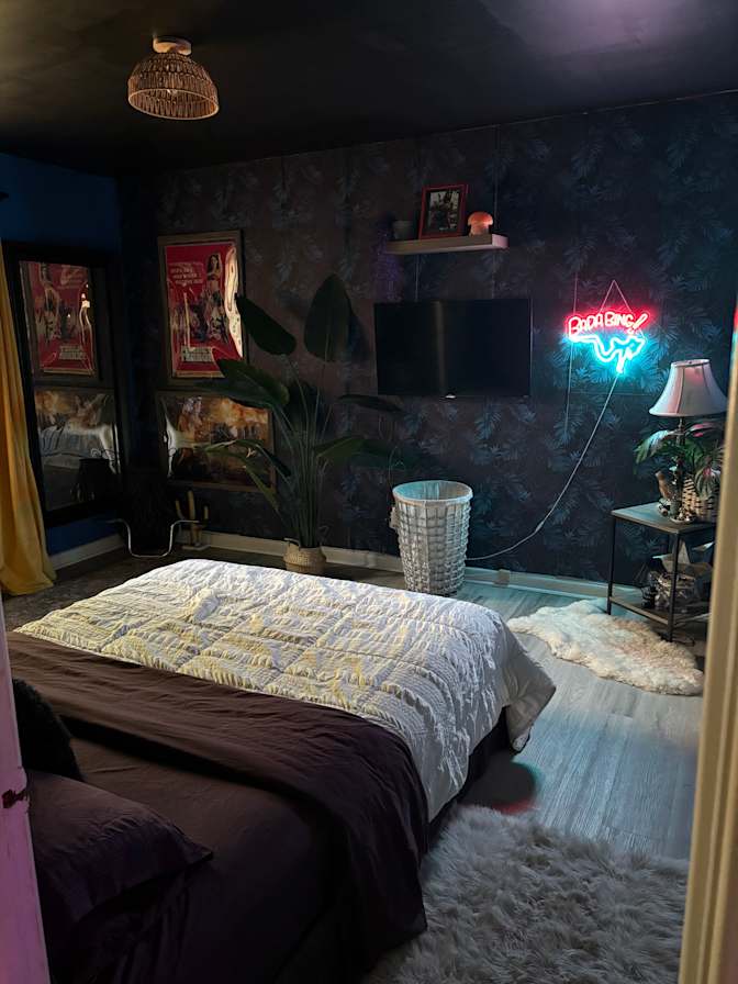 Richelle's room