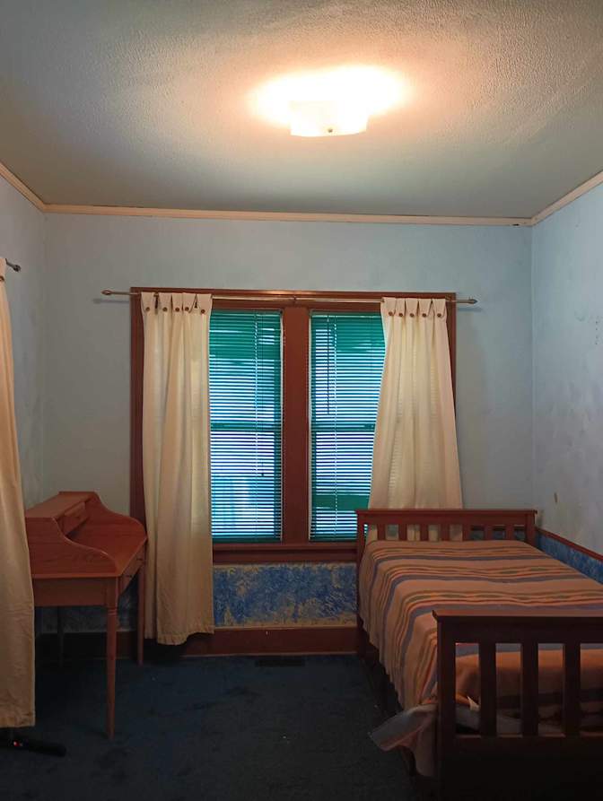 Eric Peterson's room