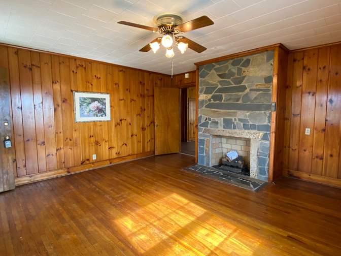 Alcove Rooms's room