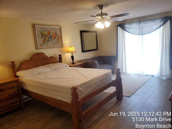 Jason Bryan, Realtor's room