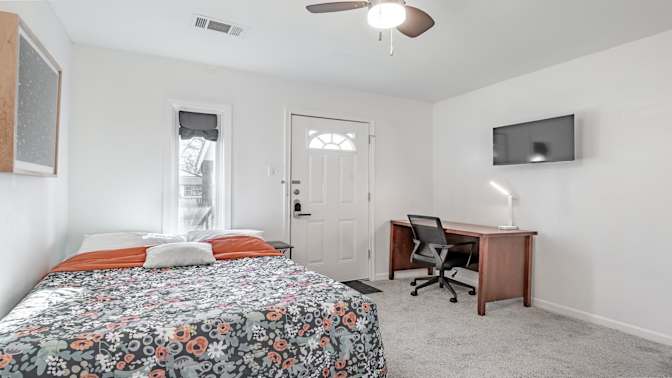Magali A.'s room