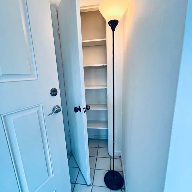 Yakory's room