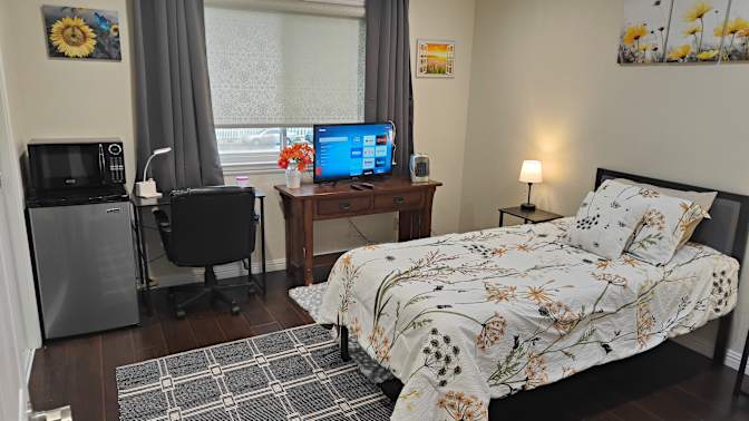 Scott / Haixia's room