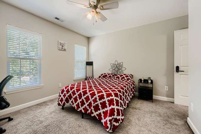 PadSplit's room