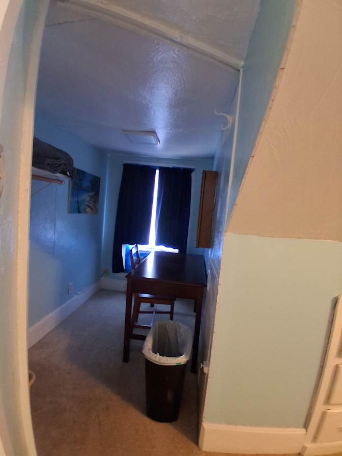 Glenda Elkins's room