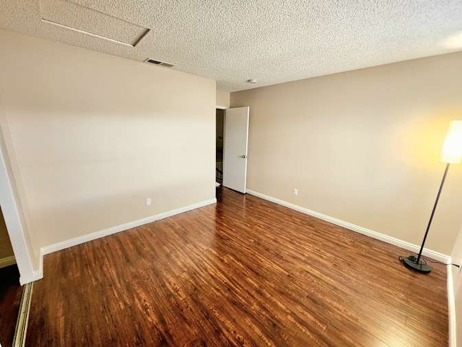 Aron's room