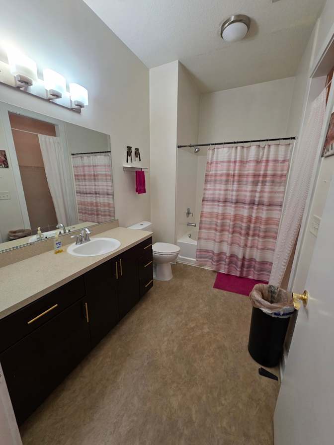CL&C Property Management and Consulting's room
