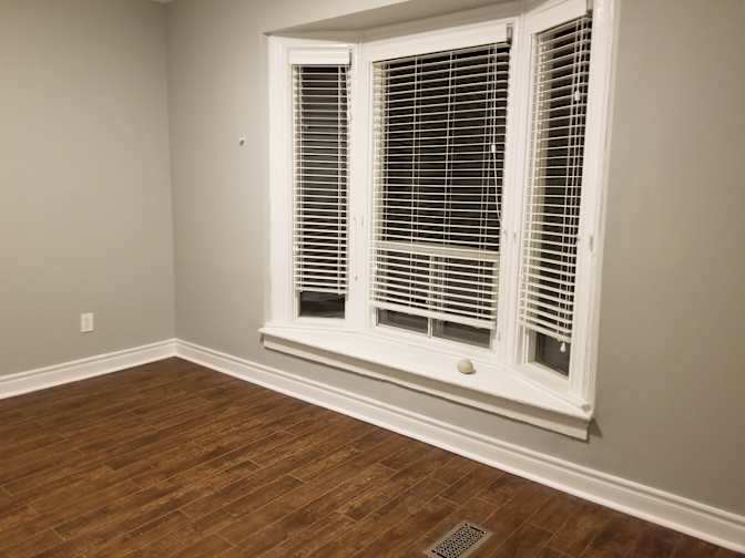 Daniel Neamtu's room