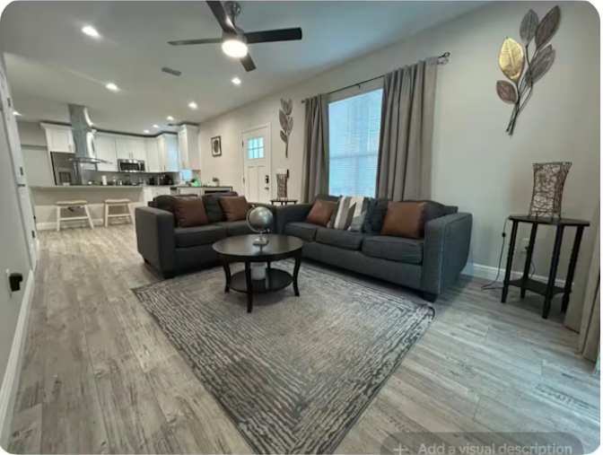 IGE Properties's room
