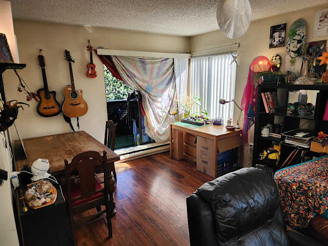 Aron Cooper's room