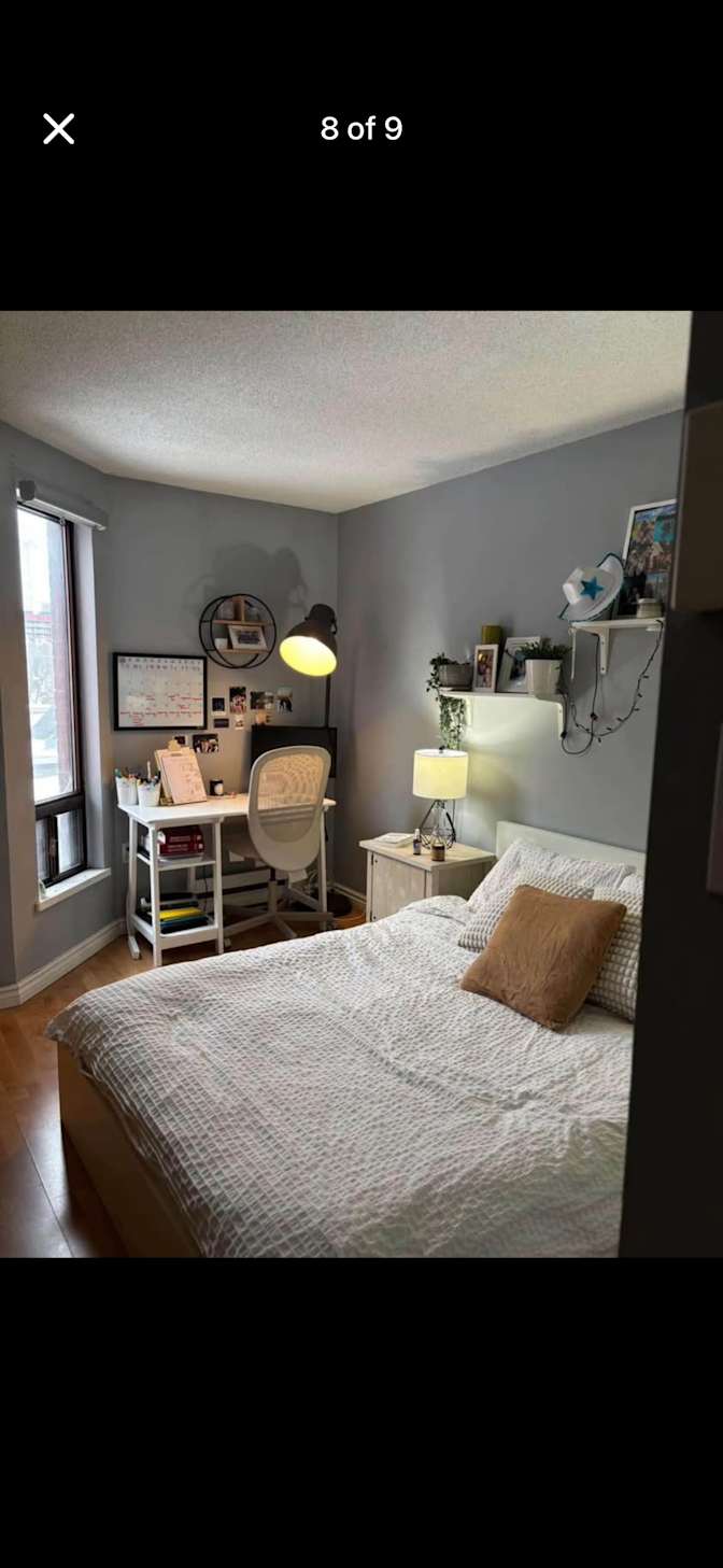 Chloé's room