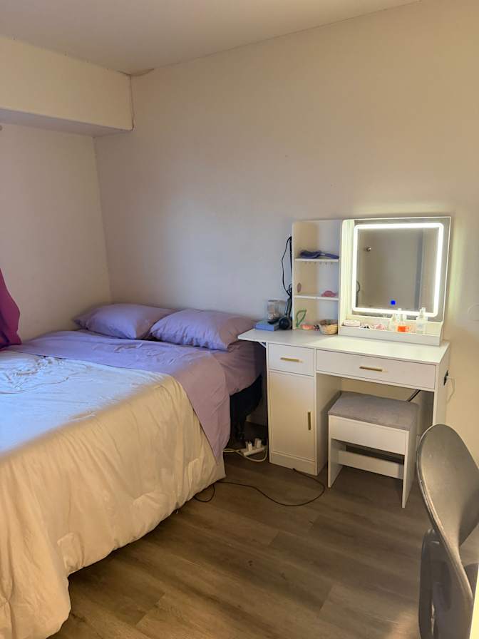 Gustavo's room