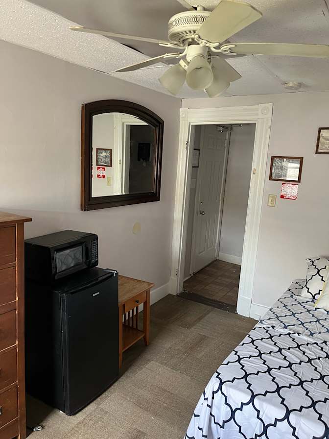 Thomas's room