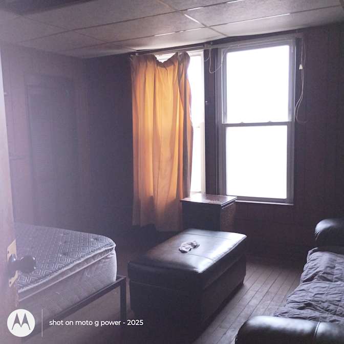 Andrea's room