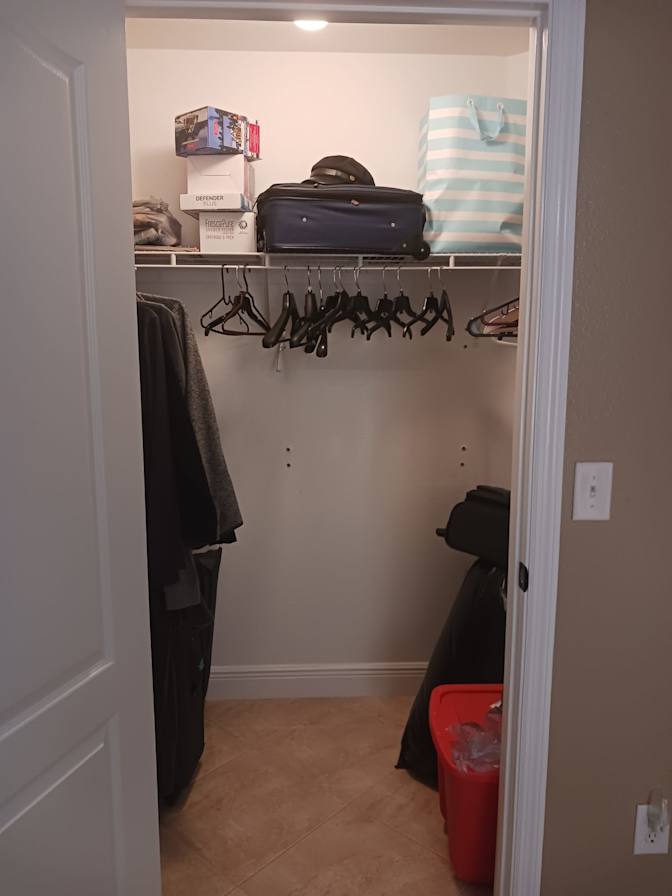 Nako's room