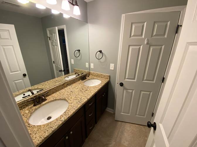 Alcove Rooms's room