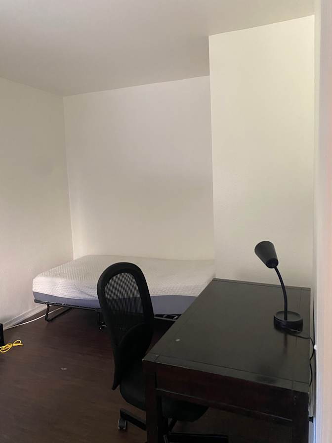 Elisa's room
