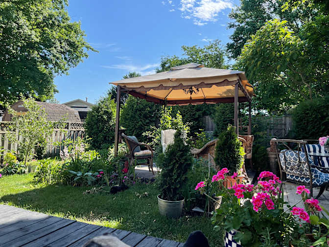 Jeffrey Pommer's room