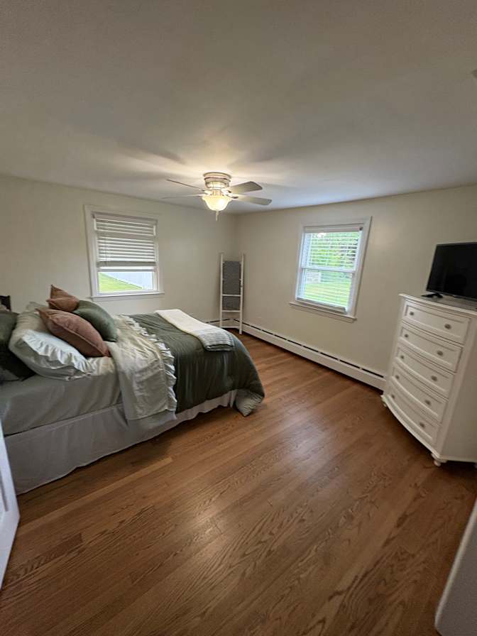Alexis's room