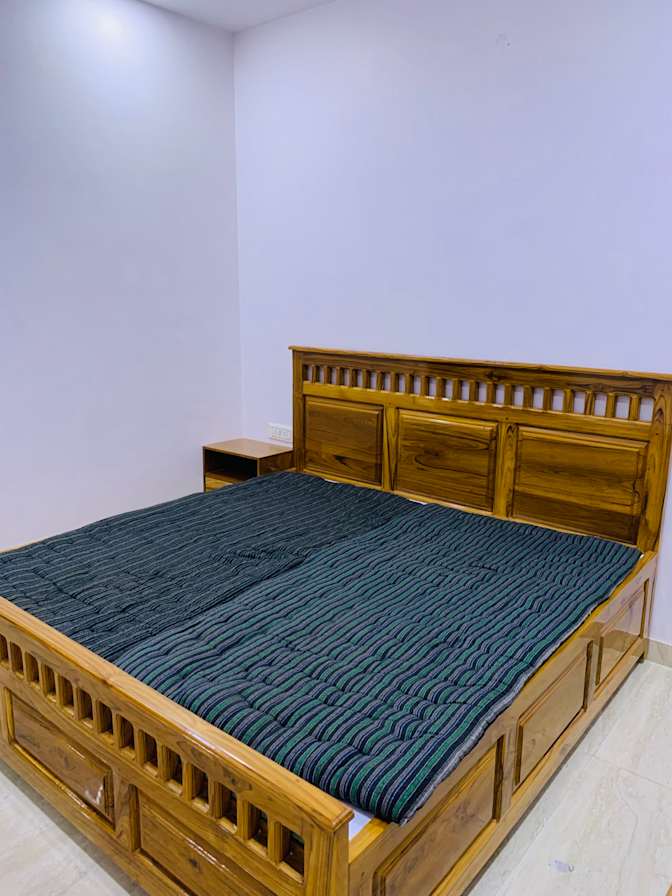 Priyanshi's room